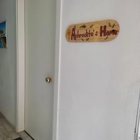 Sophia's Near The Sea - Olivia Apartman Ajía Triáda